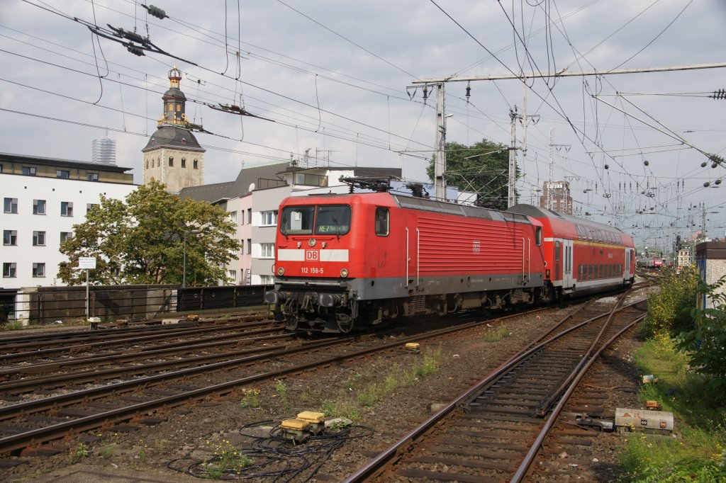 112 156-5 am 26. August 2010 bei der Einfahrt in den Klner Hauptbahnhof.
