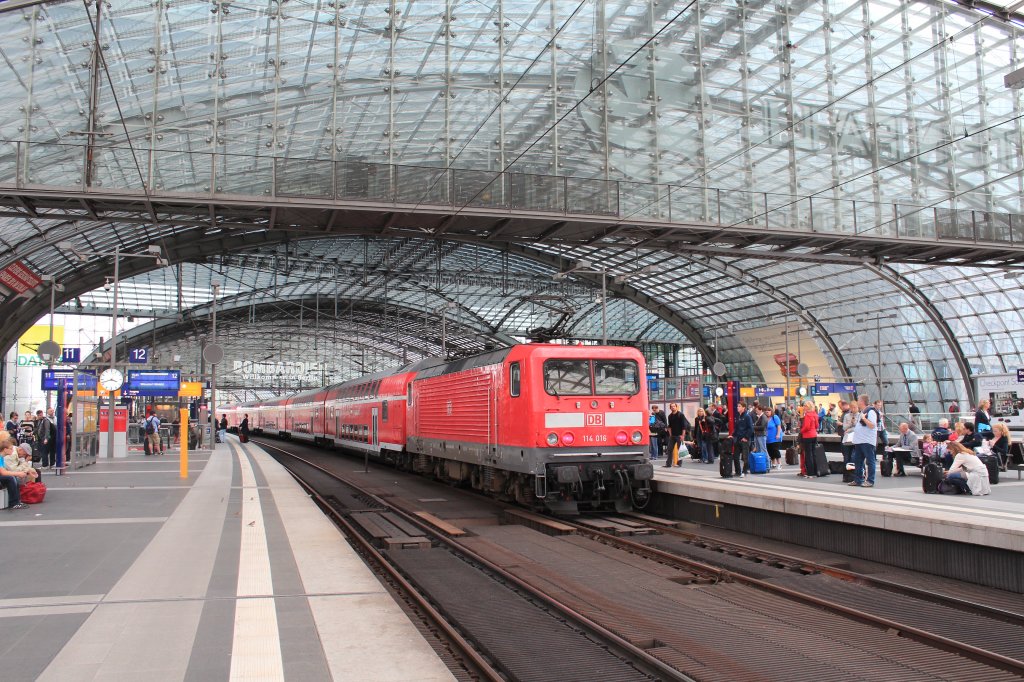 114 016 beim Halt am 7. September 2012 im  Berliner Hauptbahnhof .