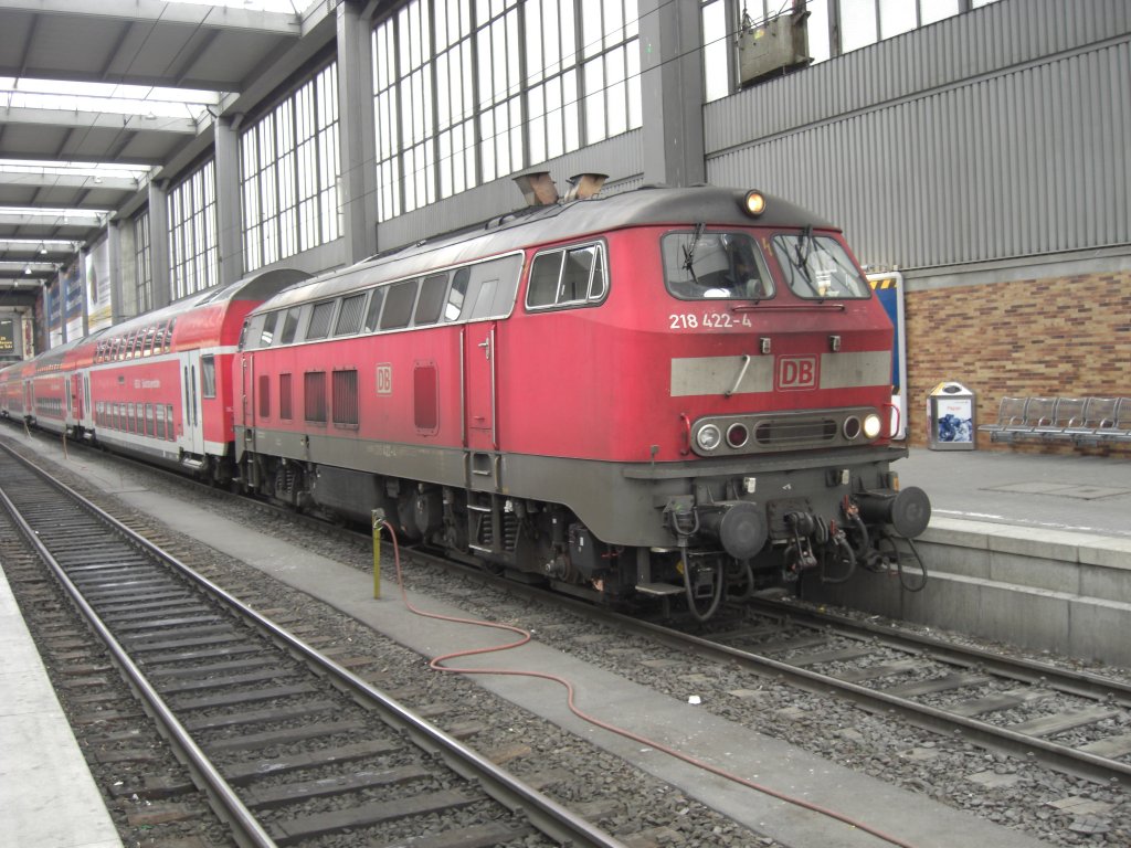 218 422-4 am 14. April 2007 im Mnchner Hauptbahnhof.