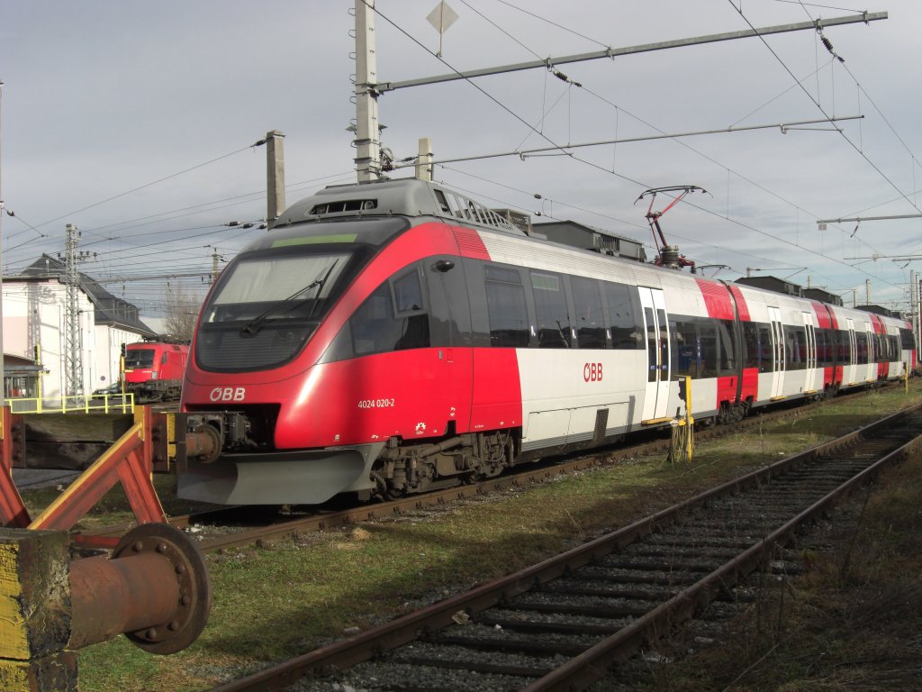 4024 020-2 ebenfalls im BW Salzburg abgestellt. Aufgenommen am 20. Mrz 2009.
