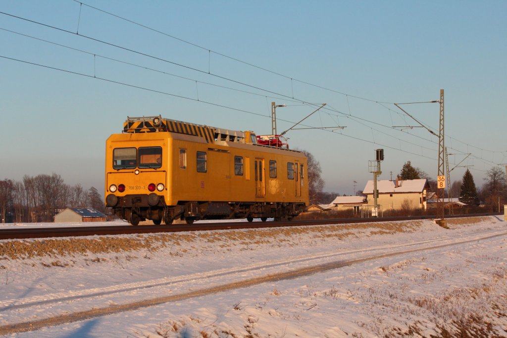 708 303-3 fuhr am 26. Januar in Richtung Rosenheim. Hier kurz nach bersee fotografiert.