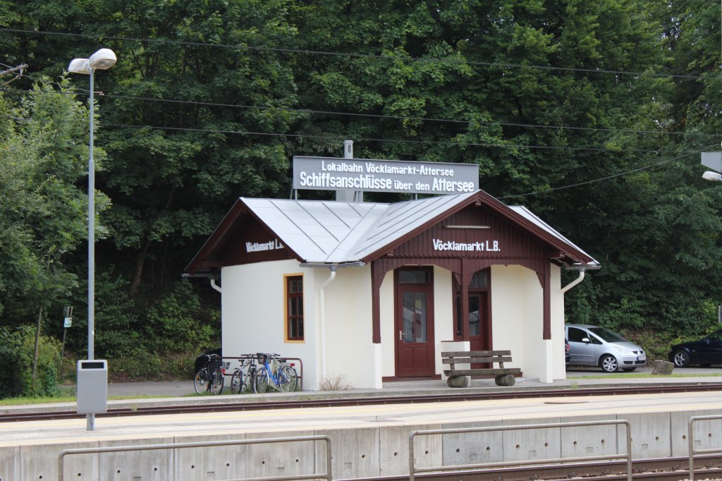 Bahnhofsgebude der Lokalbahn  Vcklamarkt-Attersee  in Vcklamarkt am 15. August 2012.