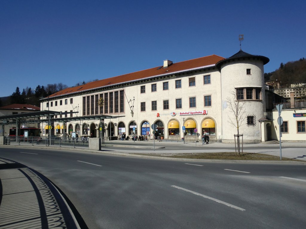 Der Bahnhof von  Berchtesgaden  ist Endpunkt der Strecke von Freilassing nach Berschtesgaden. Aufgenommen am 8. Mrz 2011.