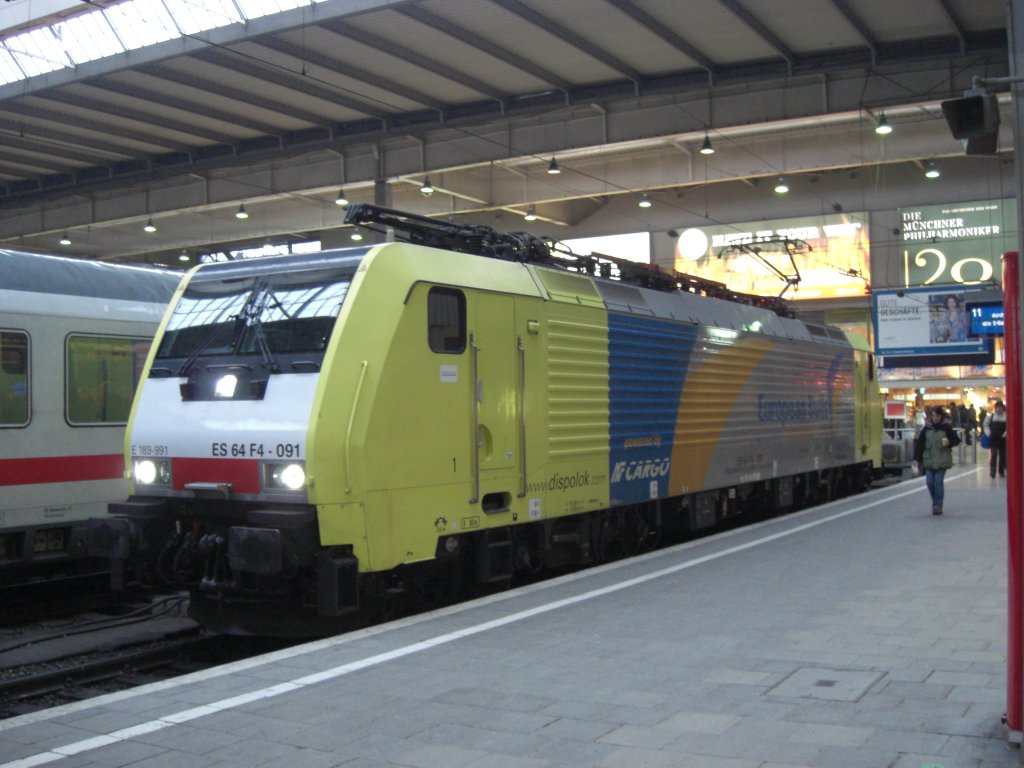 ES 64 F4 091  European Bulls  am 5. Februar 2010 im Münchener Hauptbahn-
hofes.