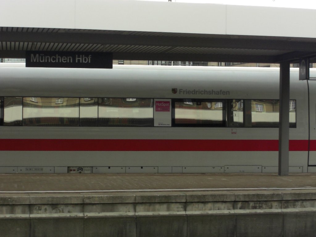 ICE  Friedrichshafen  im Auenbereich des Mnchner Hauptbahnhofs.