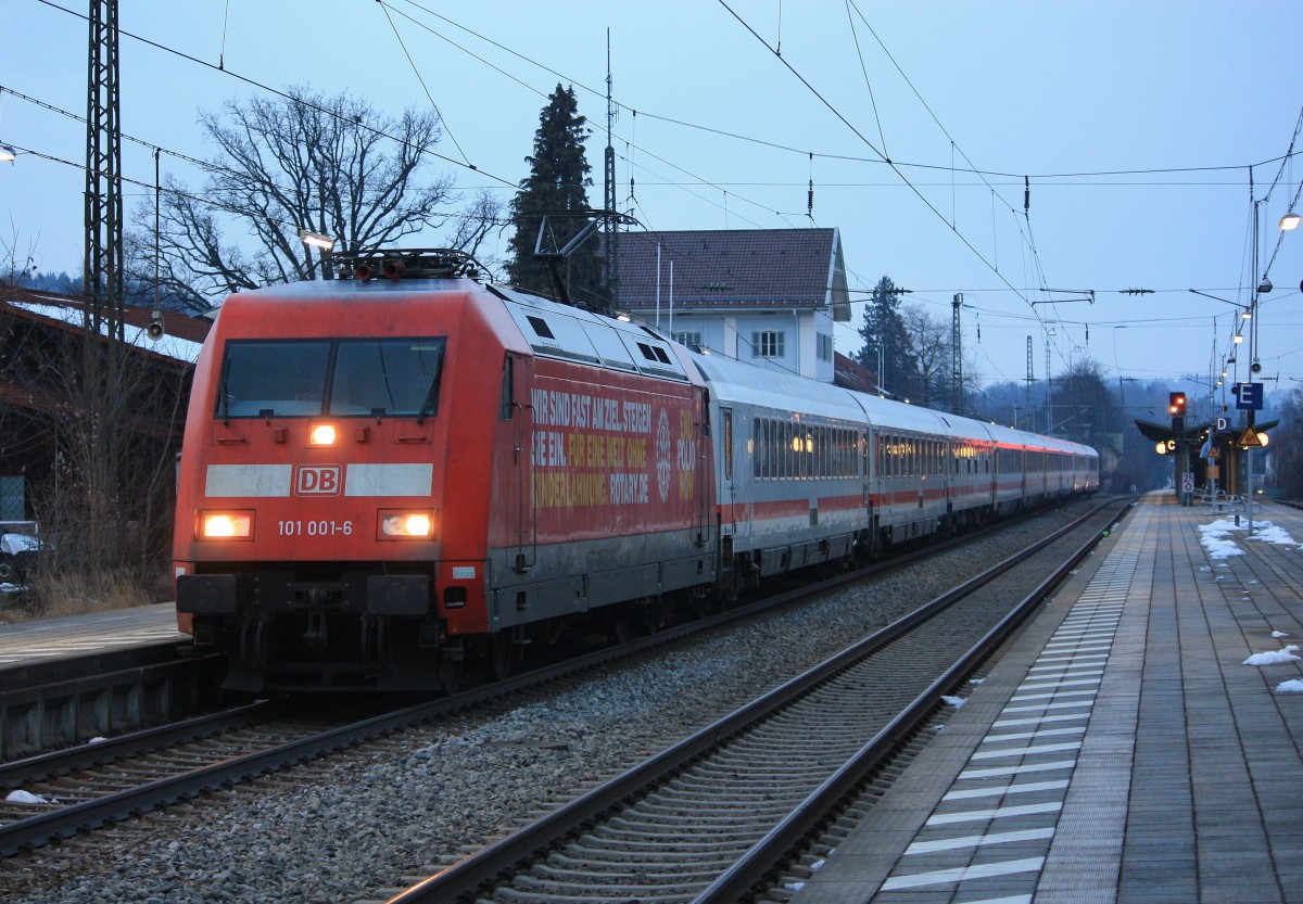101 001-6 am 1. Februar 2014 im Bahnhof von Prien am Chiemsee.