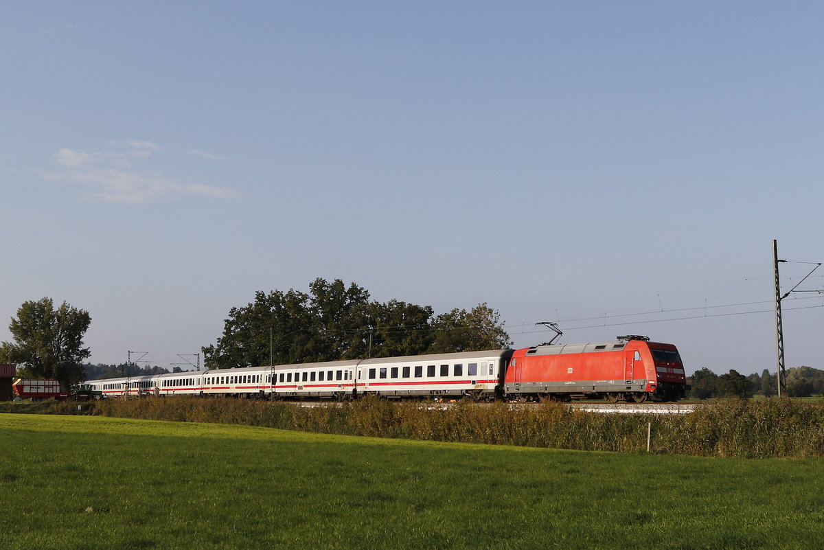 101 107 war am 18. September 2018 bei Bernau auf dem Weg nach Salzburg.
