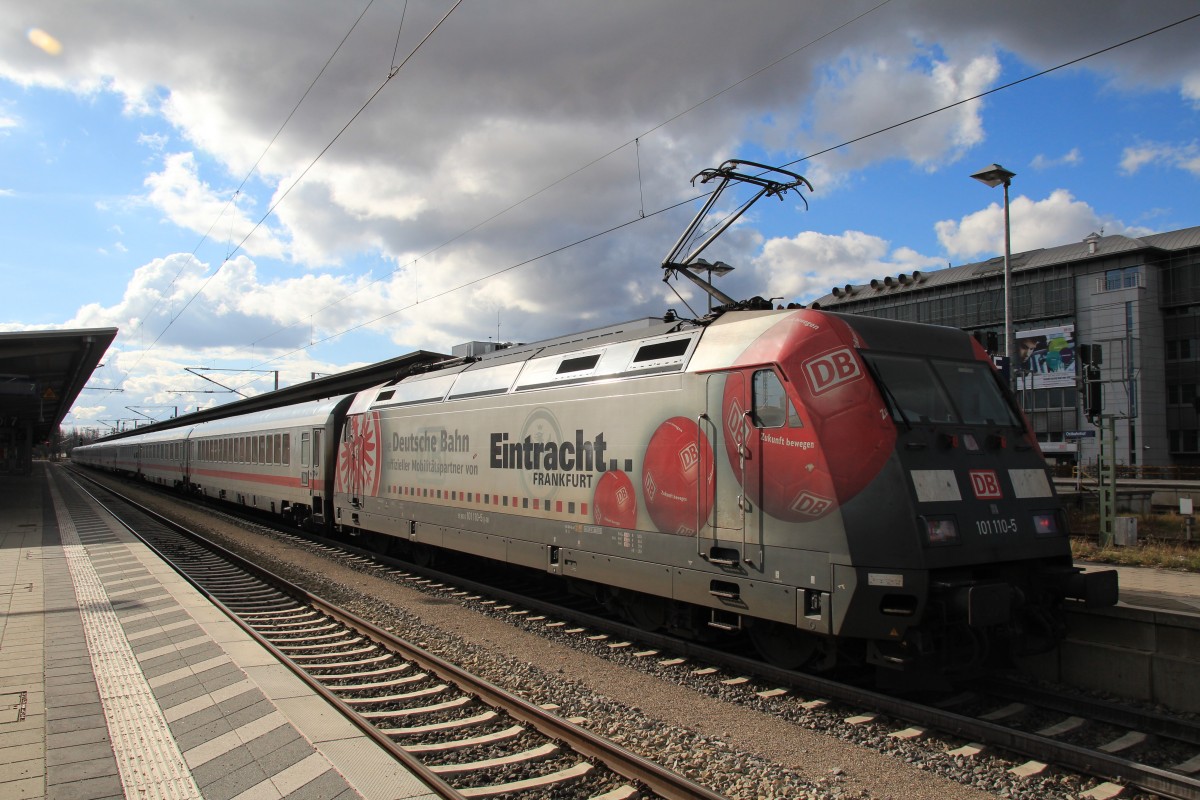 101 110-5  Eintracht Frankfurt  am 22. Februar 2014 im Bahnhof von Rosenheim.