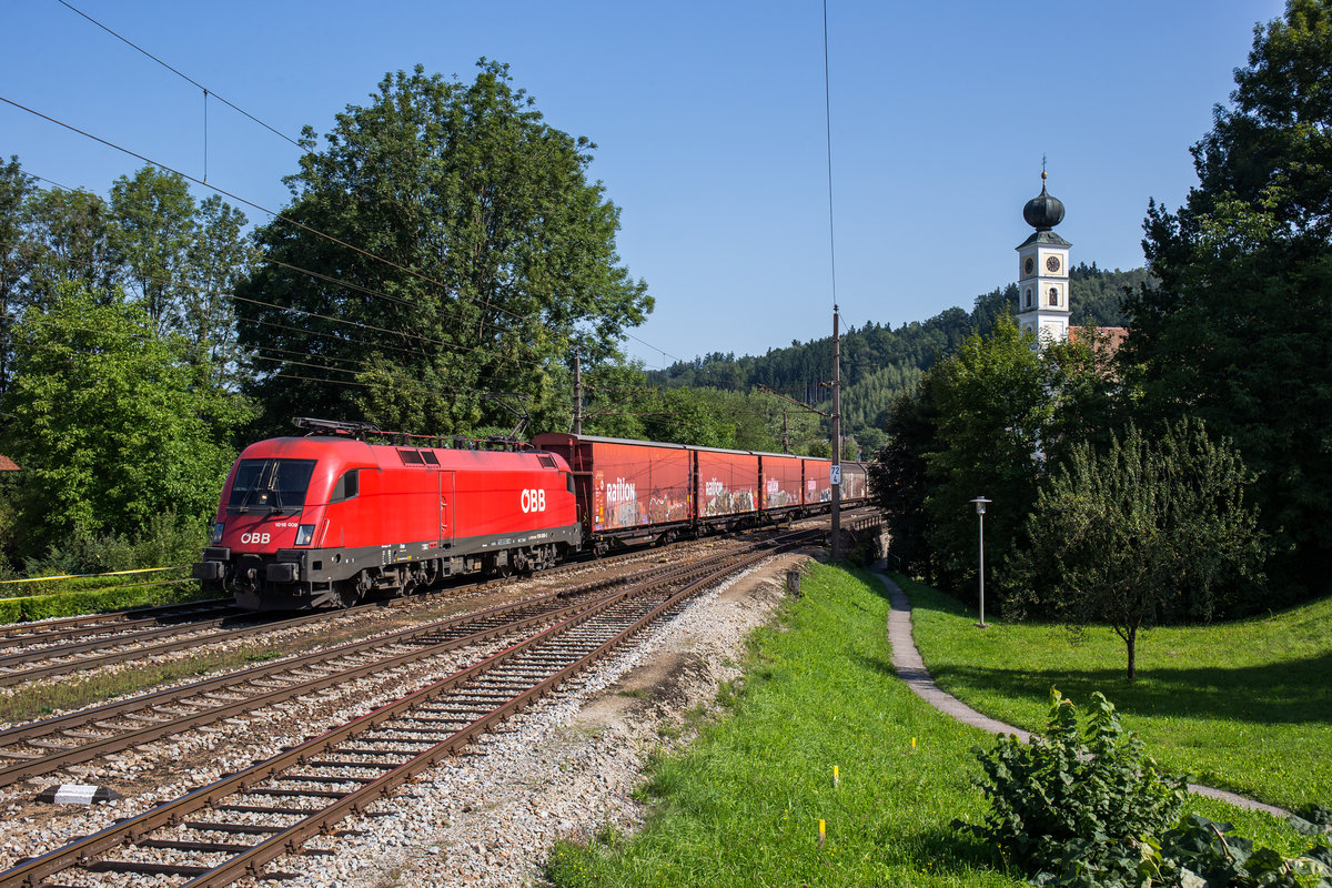 1016 009 mit einem Gterzug am 23. August 2017 bei Wernstein.