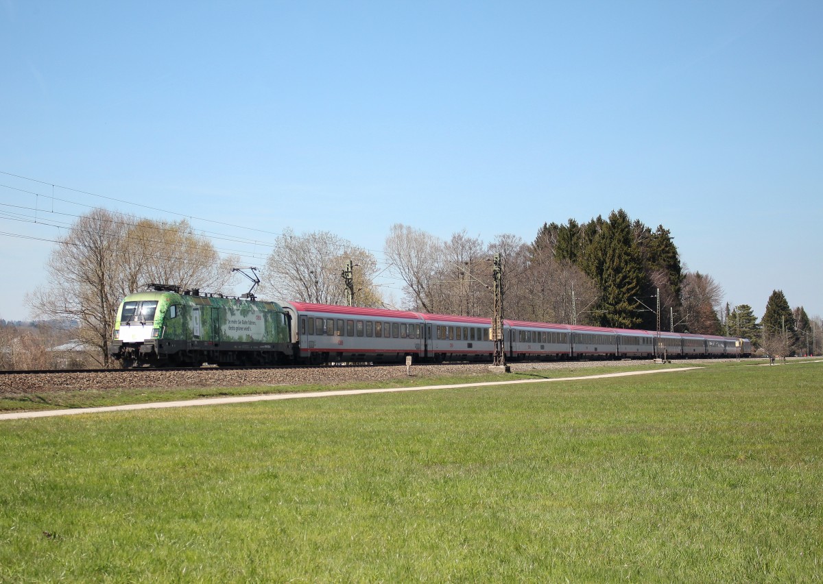 1016 023-4  Green Points  auf dem Weg nach Salzburg am 13. Mai 2015 bei Prien am Chiemsee.