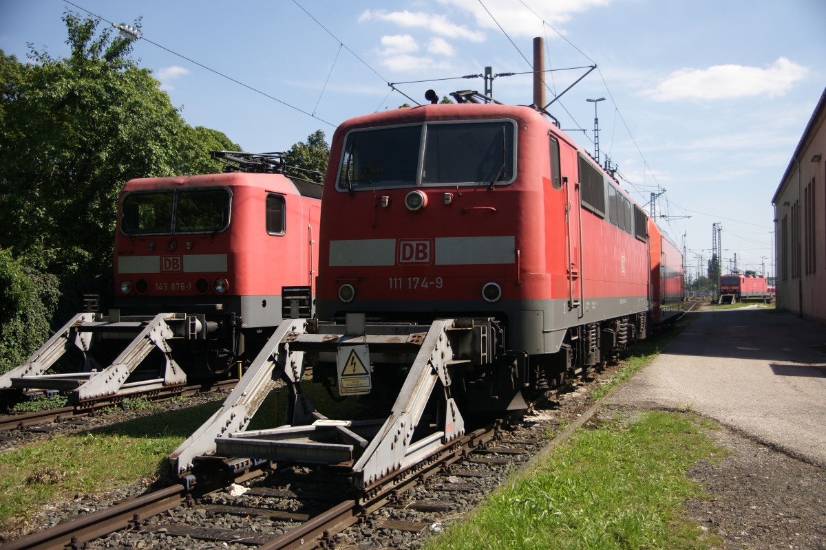 111 174-9 am 21. August 2010 im Gelndes des Nrnberger Bahnhofs.