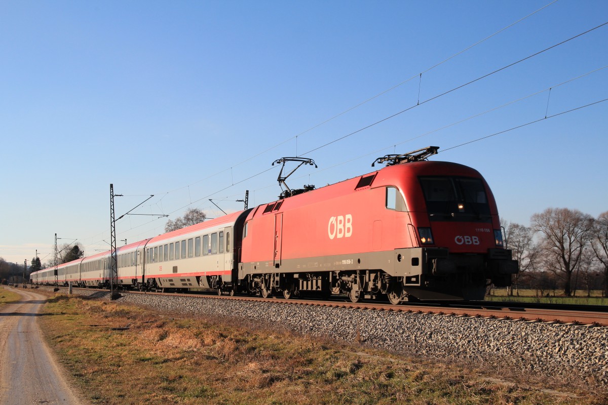 1116 056-3 ist am 14. Dezember 2013 bei bersee in Richtung Salzburg unterwegs.