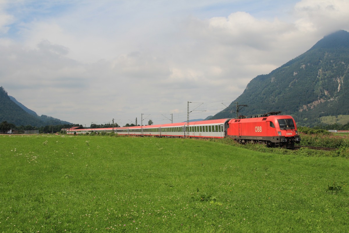 1116 134-8 war am 1. August 2014 bei Oberaudorf in Richtung Kufstein unterwegs.