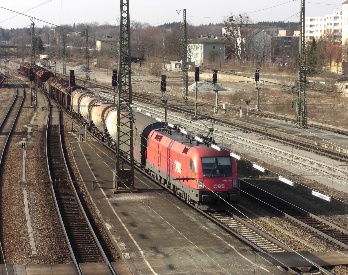 1116 140-3 fhrt am 23. Februar 2008 in den Bahnhof von Rosenheim ein.