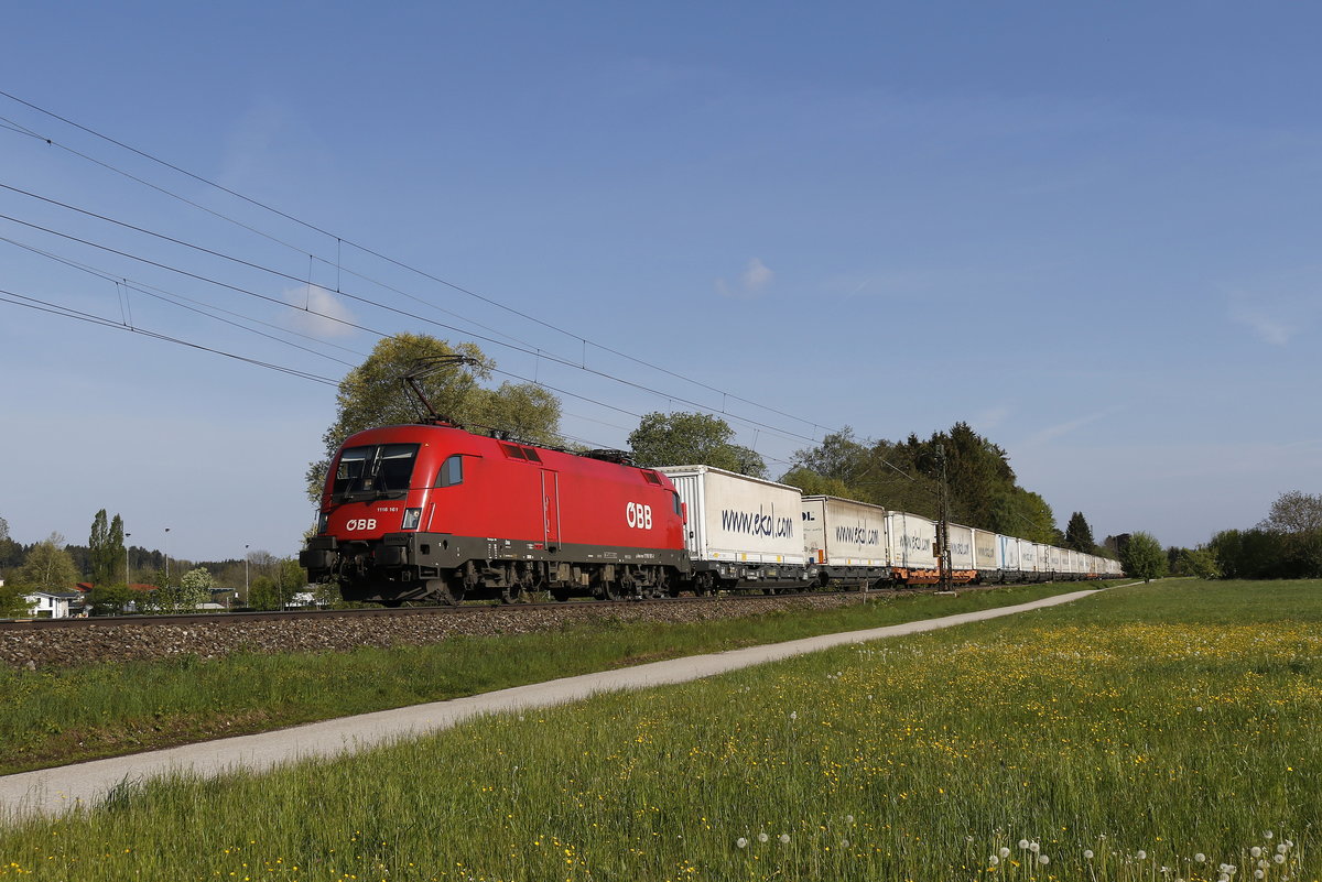 1116 141 war mit dem  Ekol  in Richtung Salzburg unterwegs. Aufgenommen am 7. Mai 2019 kurz nach Prien am Chiemsee.
