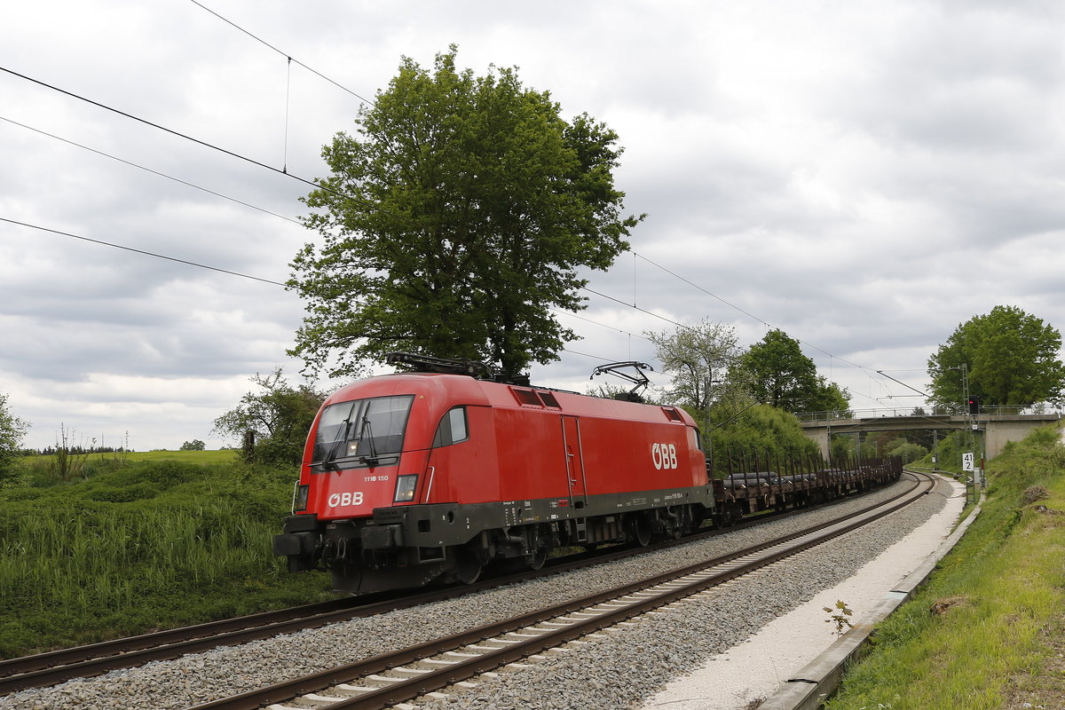 1116 150 mit einem Stahlzug aus Salzburg kommend am 1. Mai 2018 bei Grabensttt.