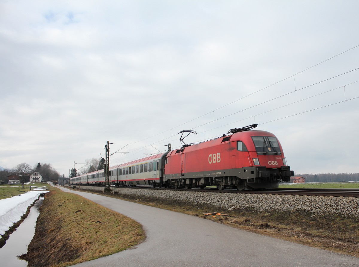 1116 172-8 war am 28. Februar 2015 bei bersee in Richtung Salzburg unterwegs.