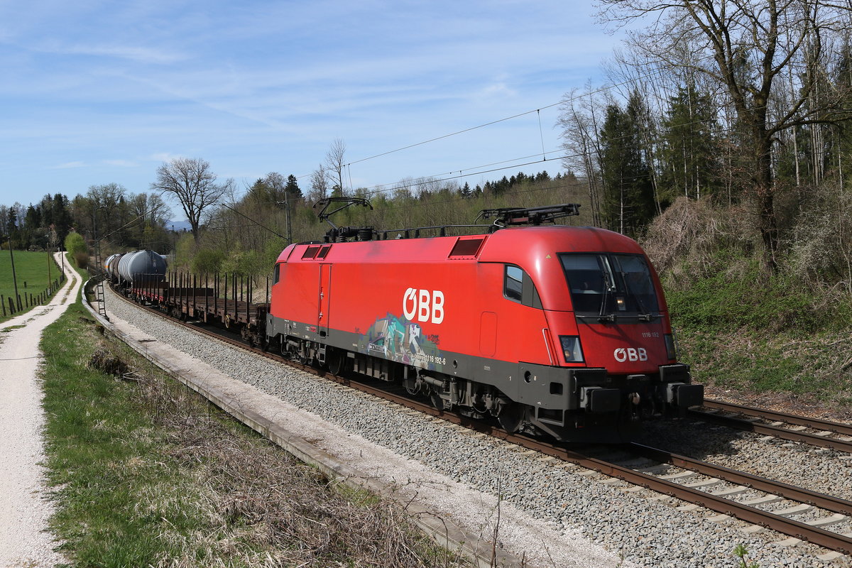 1116 192 war am 15. April 2020 bei Grabensttt mit einem  Mischer  in Richtung Salzburg unterwegs.