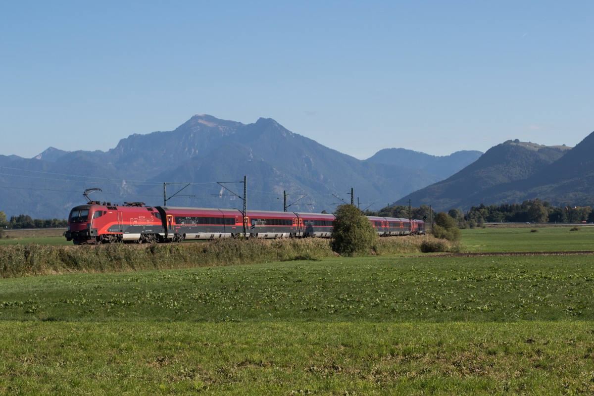 1116 202-3 aus Salzburg kommend am 1. Oktober 2015 bei Weisham.
