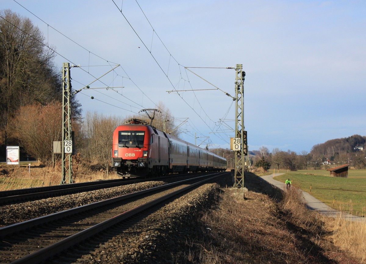 1116 266-8 war am 7. Februar 2014 bei Weisham in Richtung Salzburg unterwegs.