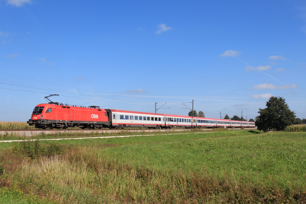 1116 279-9 mit einem EC am 16. September 2012 bei bersee am Chiemsee.