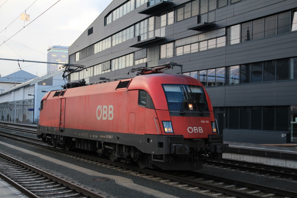 116 101-7 am 30. November 2013 beim rangieren im Salzburger Bahnhof.