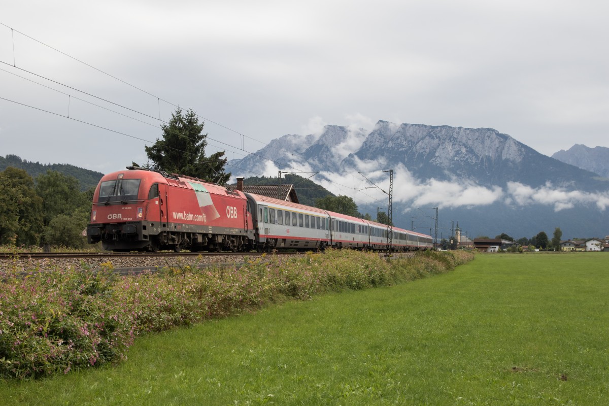 1216 019-0 aus Kufstein kommend am 25. August 2015 bei Niederaudorf.