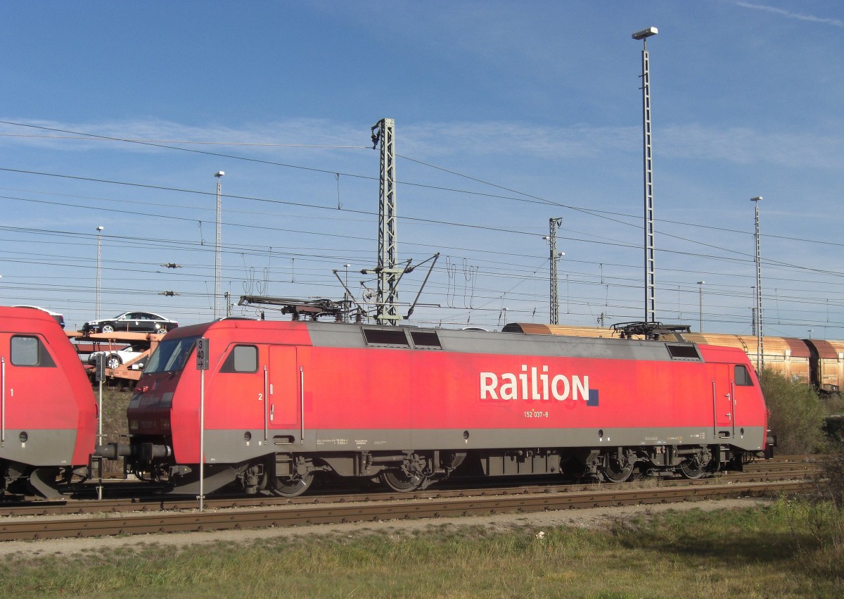 152 037-8 war am 1. November 2008 in Mnchen/Nord abgestellt.