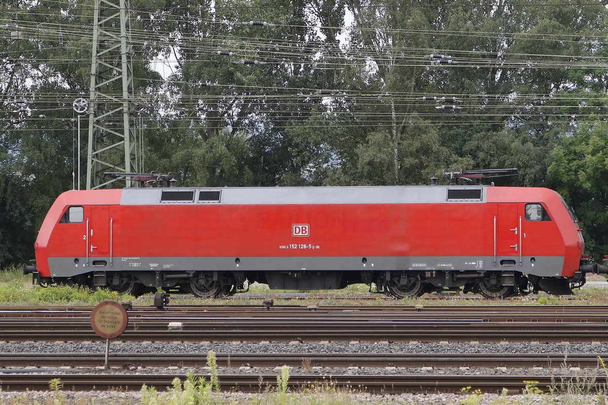 152 128-5 ebenfalls am 10. August 2017 in Bebra.