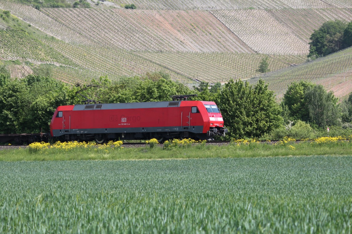 152 145-1 war am 14. Mai 2015 im Maintal unterwegs.