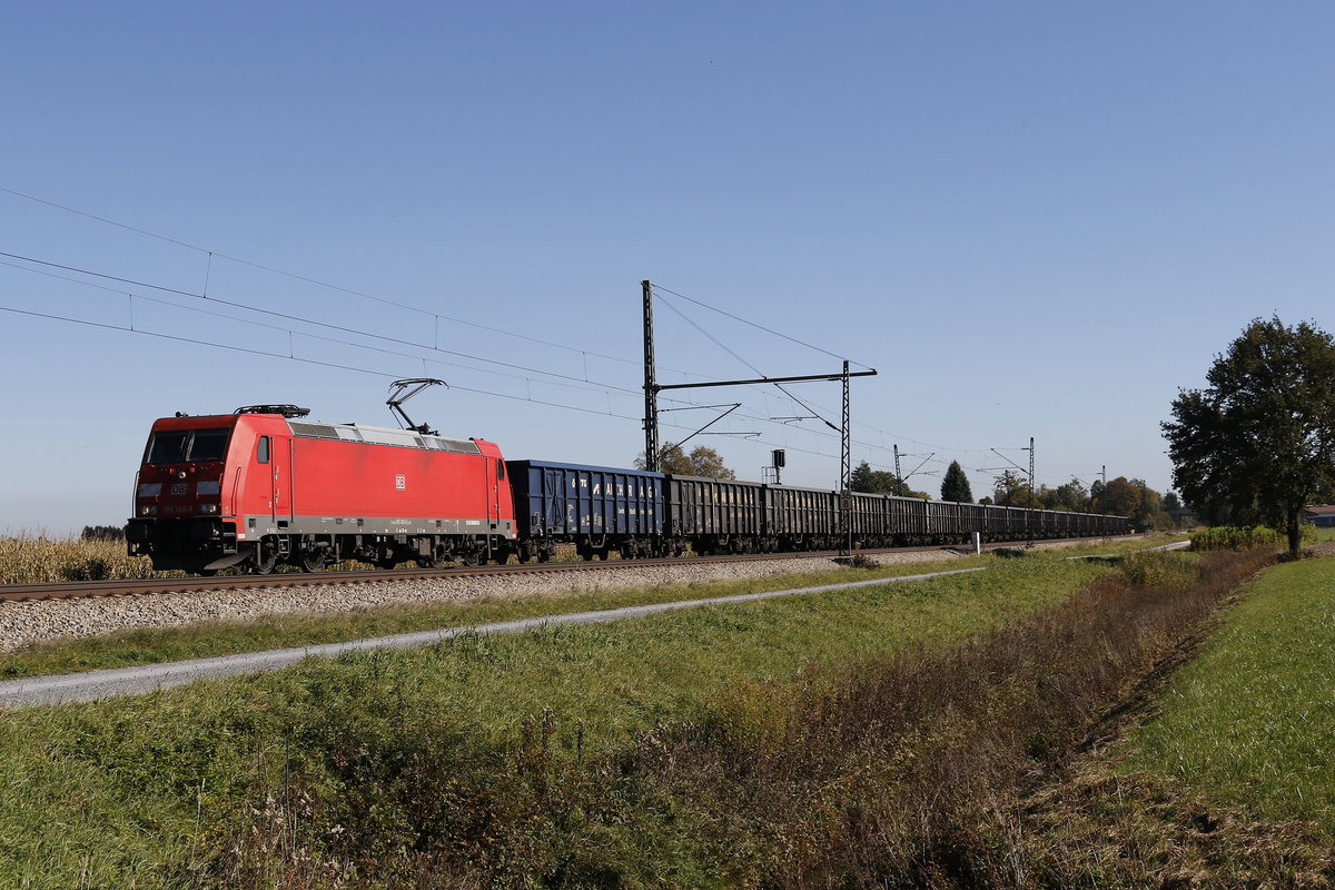 185 368-8 mit dem  Aicher -Zug aus Freilassing kommend am 14. Oktober 2016 bei bersee am Chiemsee.
