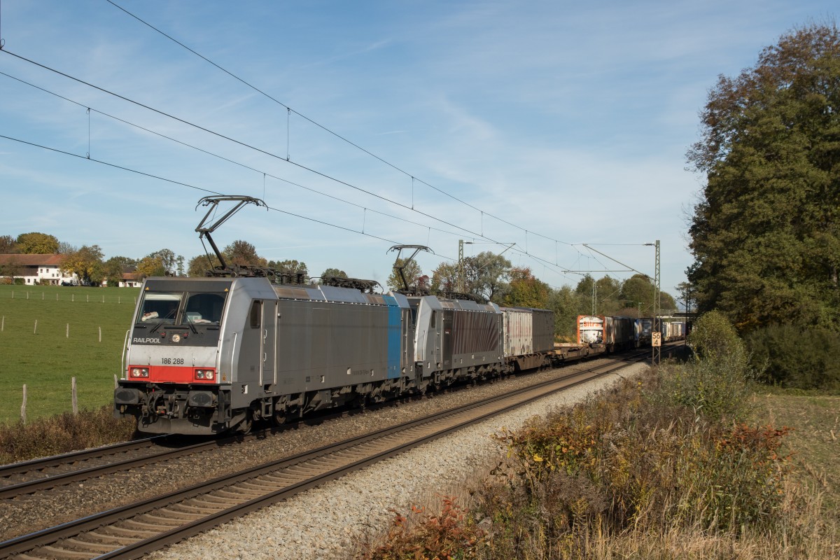 186 288 und 186 282 am 8. Oktober 2015 bei Vogl.