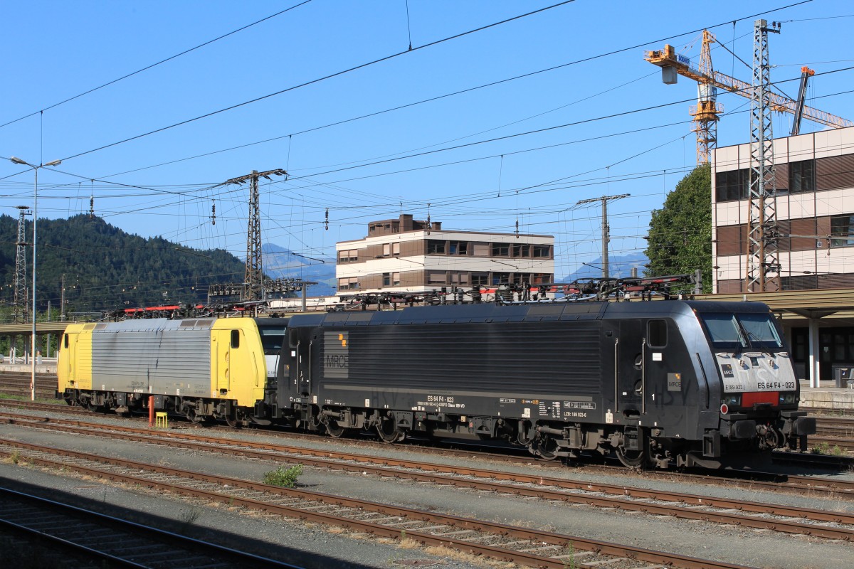 189 923-6 und eine 189iger von  Dispolok  waren am 16. August 2013 im Bahnhof von Kufstein abgestellt.