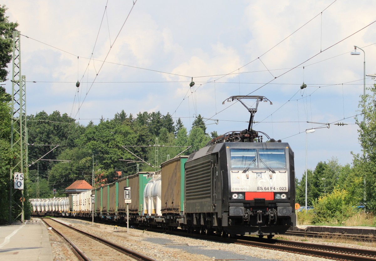 189 923-6 am 20. August 2013 im Bahnhof von Assling.