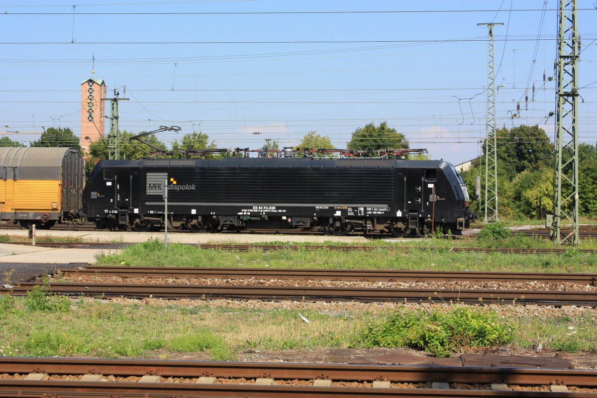 189 938-4 am 22. August 2013 im Bahnhof von Dingolfing.