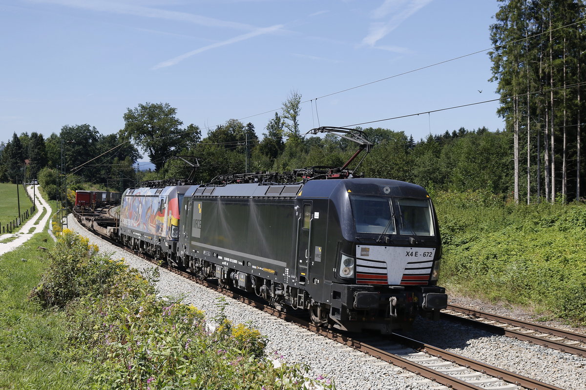 193 672 und 193 640  Connected by Rail  waren am 12. August 2018 bei Grabensttt in Richtung Salzburg unterwegs.