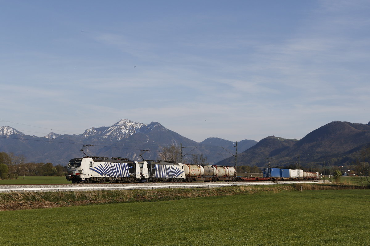 193 770 und 186 440 aus Salzburg kommend am 18. April 2018 bei Weisham.