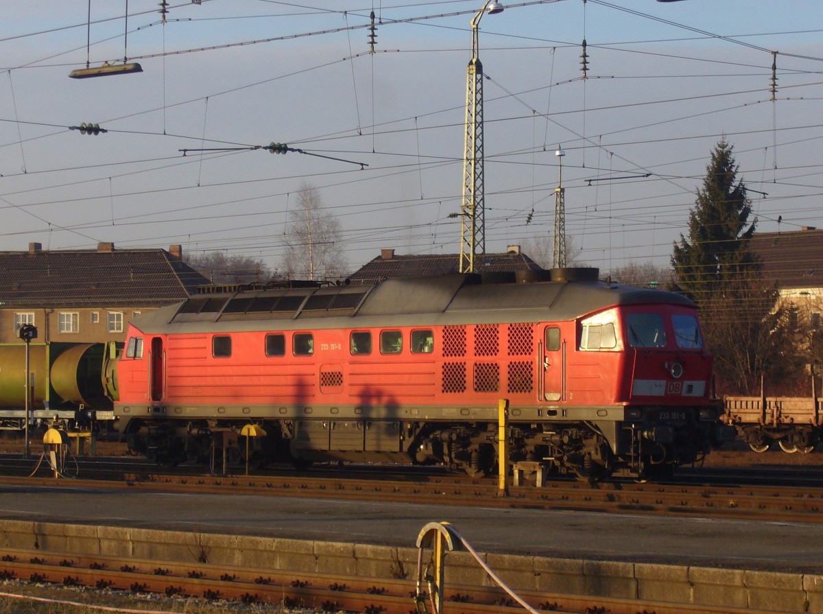 233 151-0 war am 28. Dezember 2006 im Bahnhof von Freilassing abgestellt.