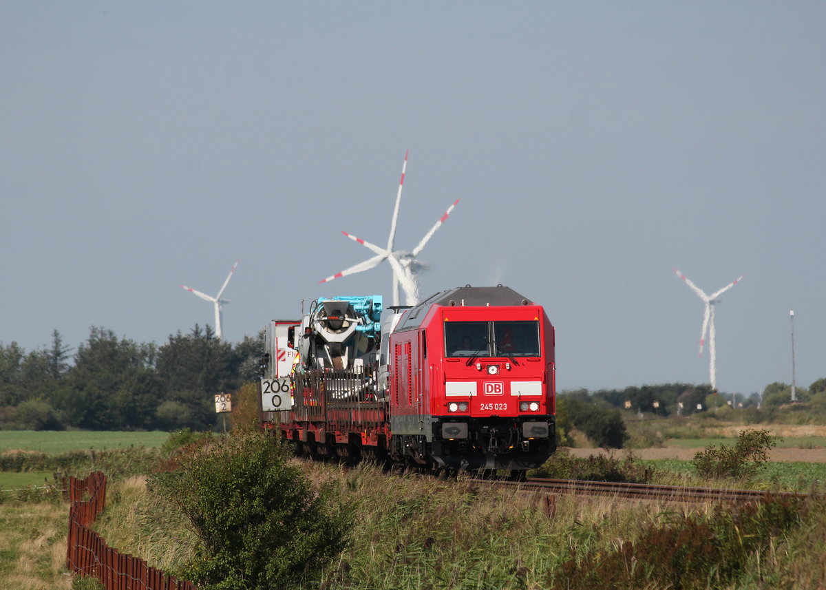 245 023 aus Westerland kommend am 31. August 2016 bei Lehnshallig.