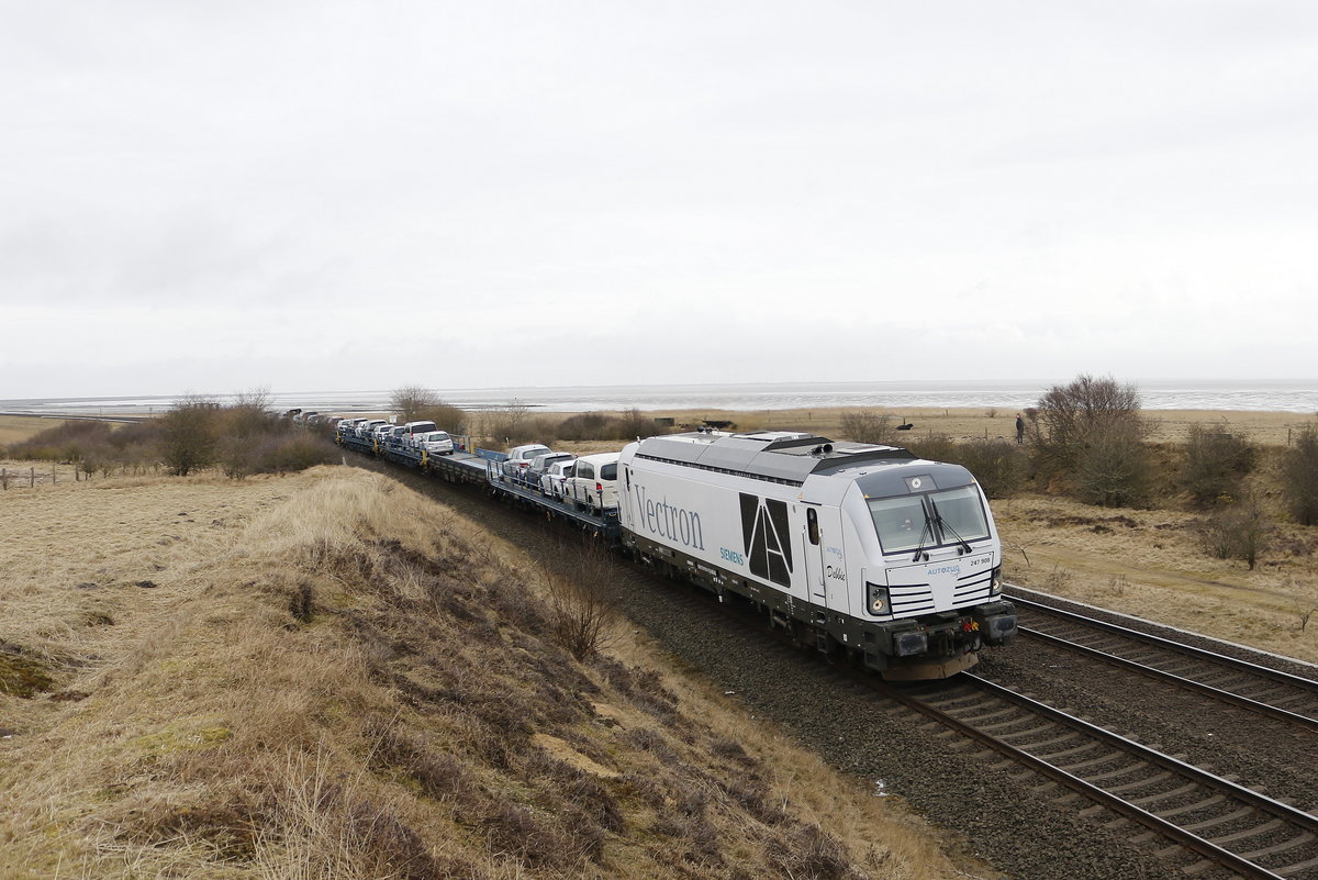 247 908 war am 21. Mrz 2018 mit einem Autozug bei Morsum in Richtung Westerland unterwegs.