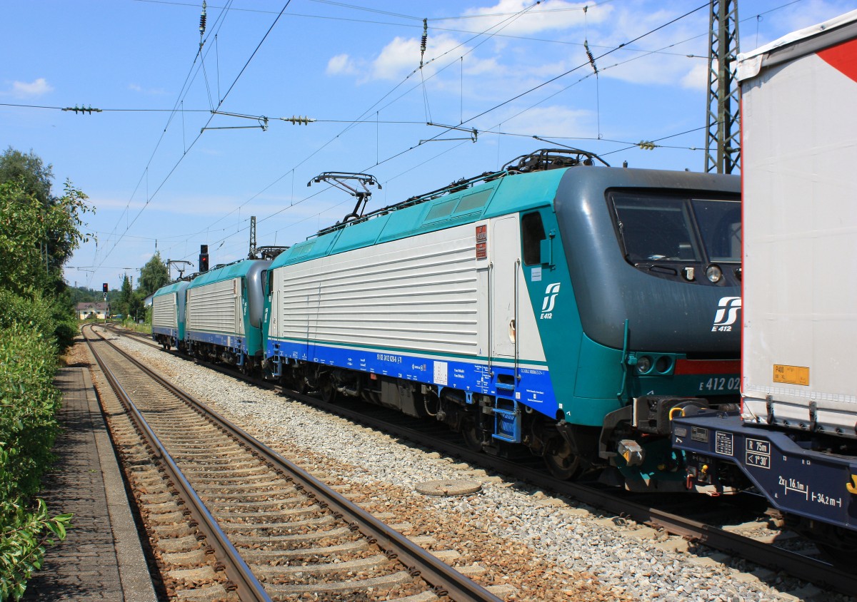 412 020-6 und zwei weitere Lok´s der Baureihe 412 mit dem  Mars-Zug  im Bahnhof von Prien am Chiemsee am 18. Juli 2013.