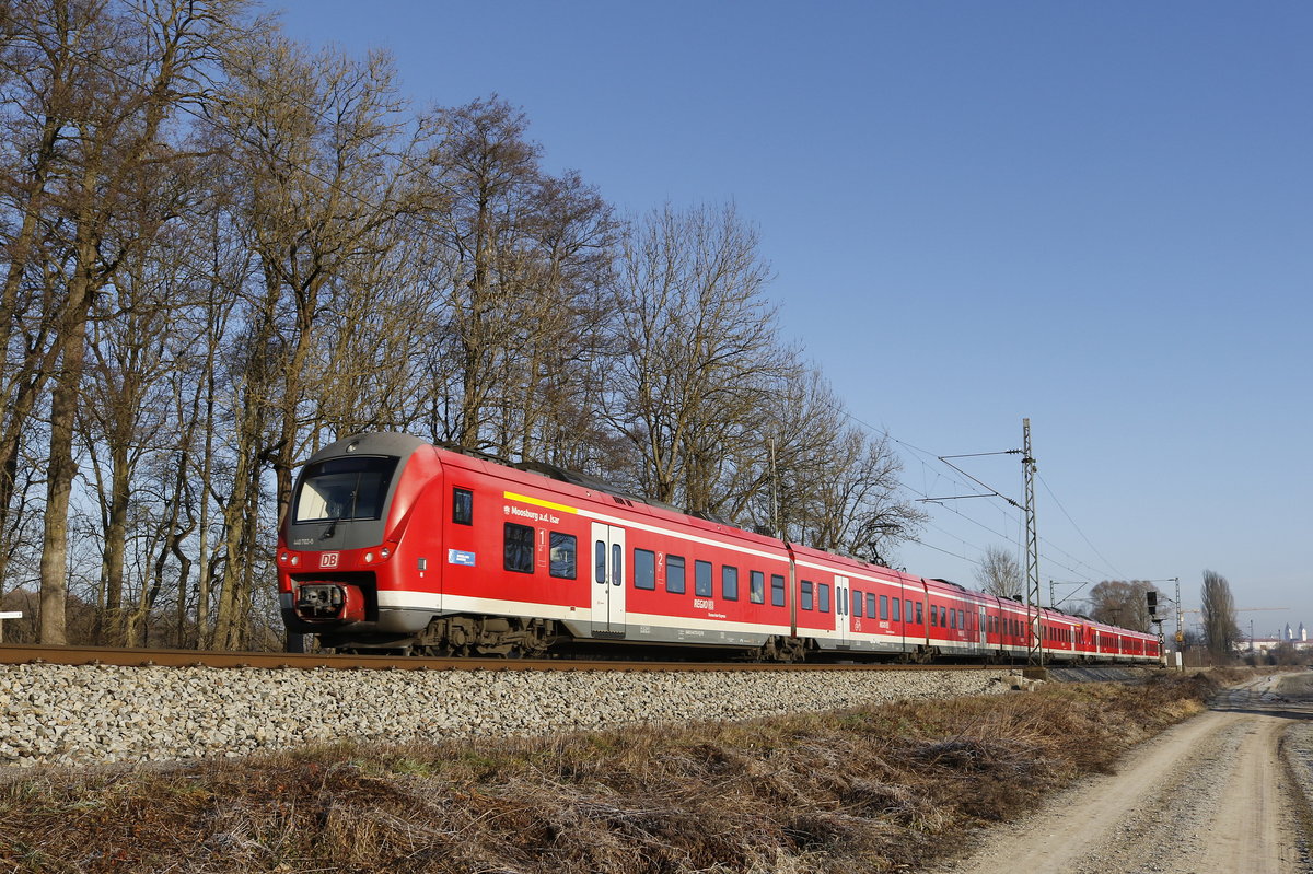440 702-9 war am 30. Dezember 2016 von Freising nach Mnchen unterwegs.