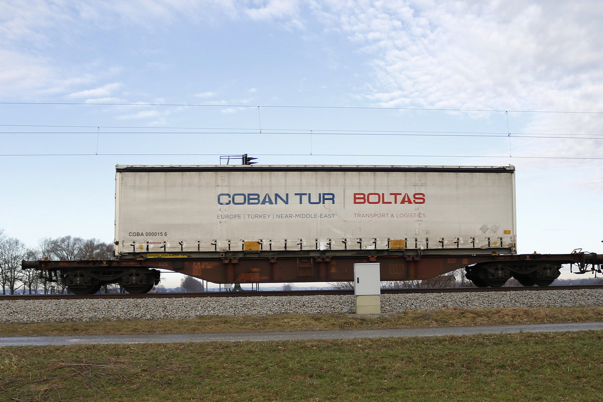 4543 350 (Sgns) mit einem  COBAN TUR -Auflieger am 28. Dezember 2018 bei bersee am Chiemsee.