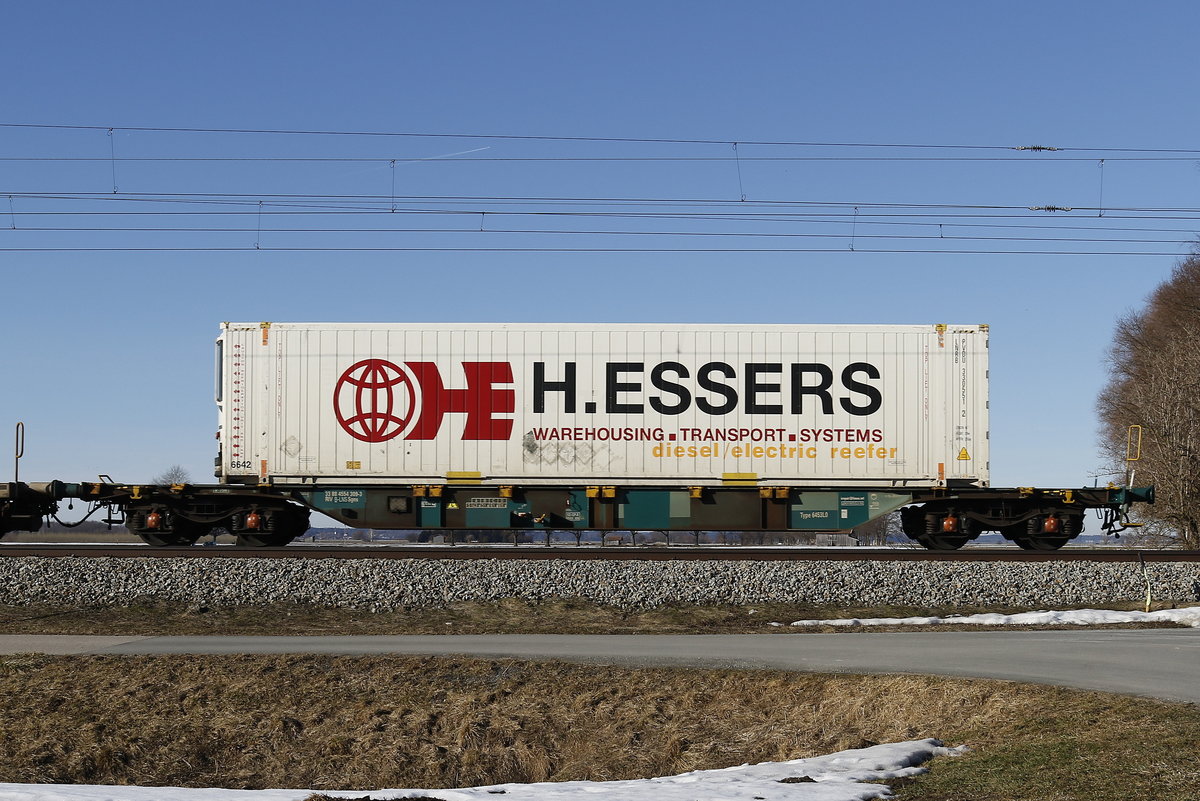 4554 309 (Sgns) mit einem Container der Firma  ESSERS  am 17,. Februar 2019 bei bersee.
