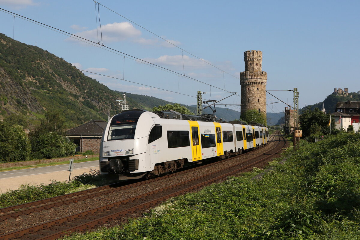 460 001 der  Mittelrheinbahn  am 10. Juli 2021 bei Oberwesel.
