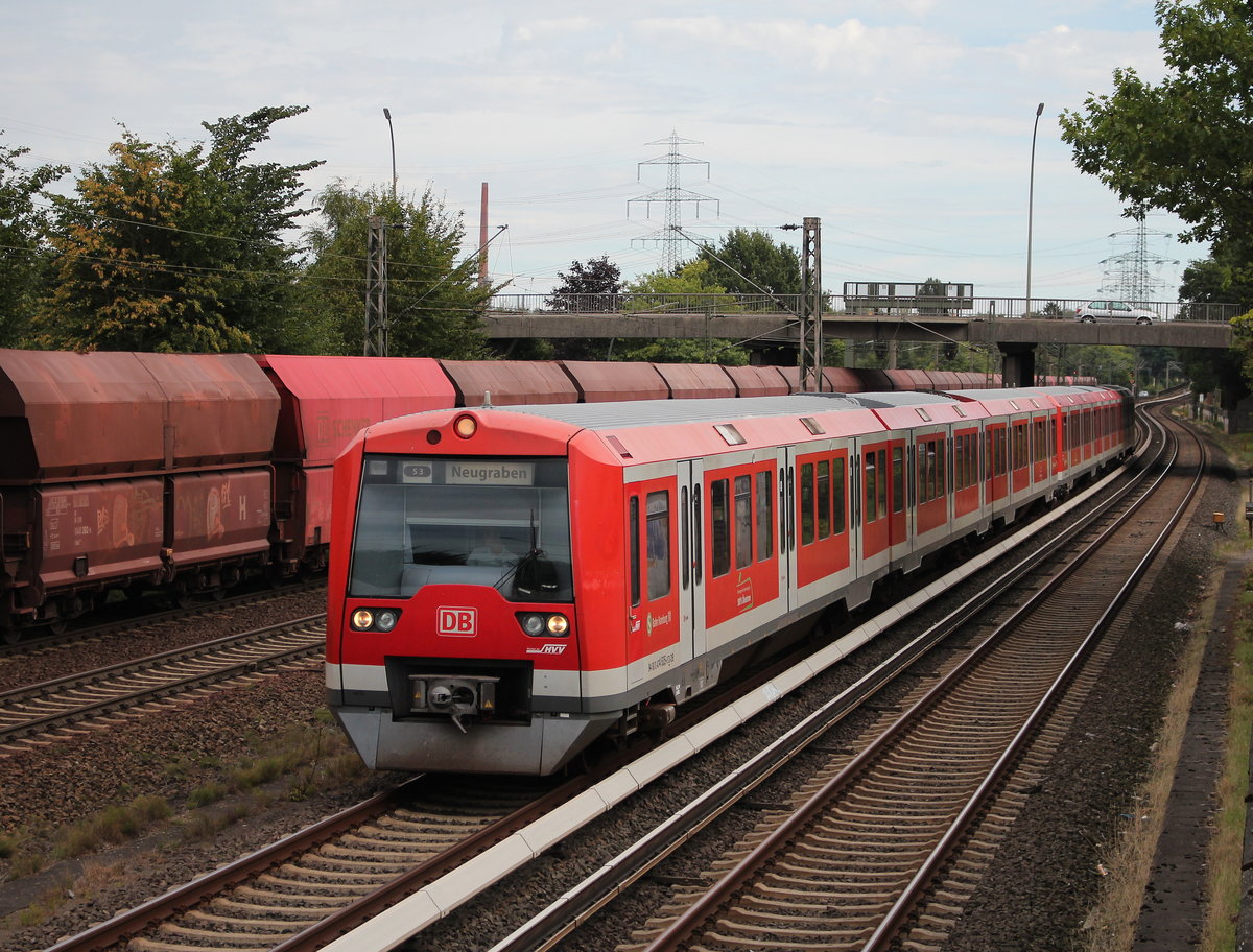 474 635-0 war am 2. September 2016 als  S3  nach Neugraben unterwegs. Aufgenommen in Hamburg-Hausbruch.