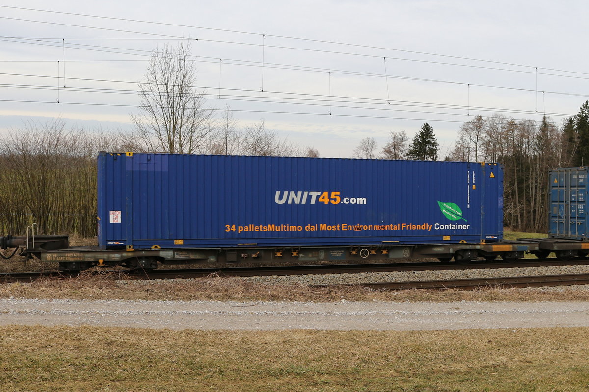 4909 478 (Sffggmrrss) mit einem Container von  UNIT 45  am 17. Februar 2020 bei Grabensttt.