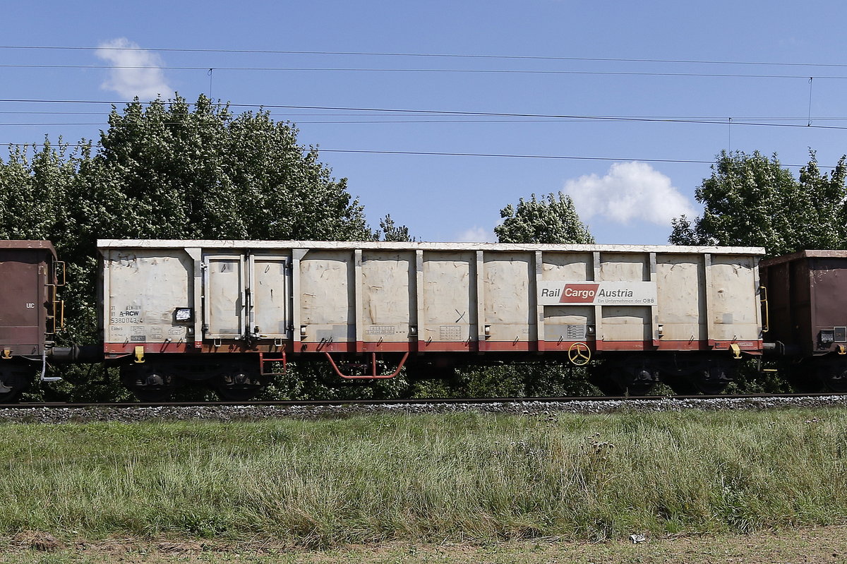 5380 043-4 (Eanos) von  Rail Cargo Austria  am 19. August 2017 bei Thngersheim im Maintal.
