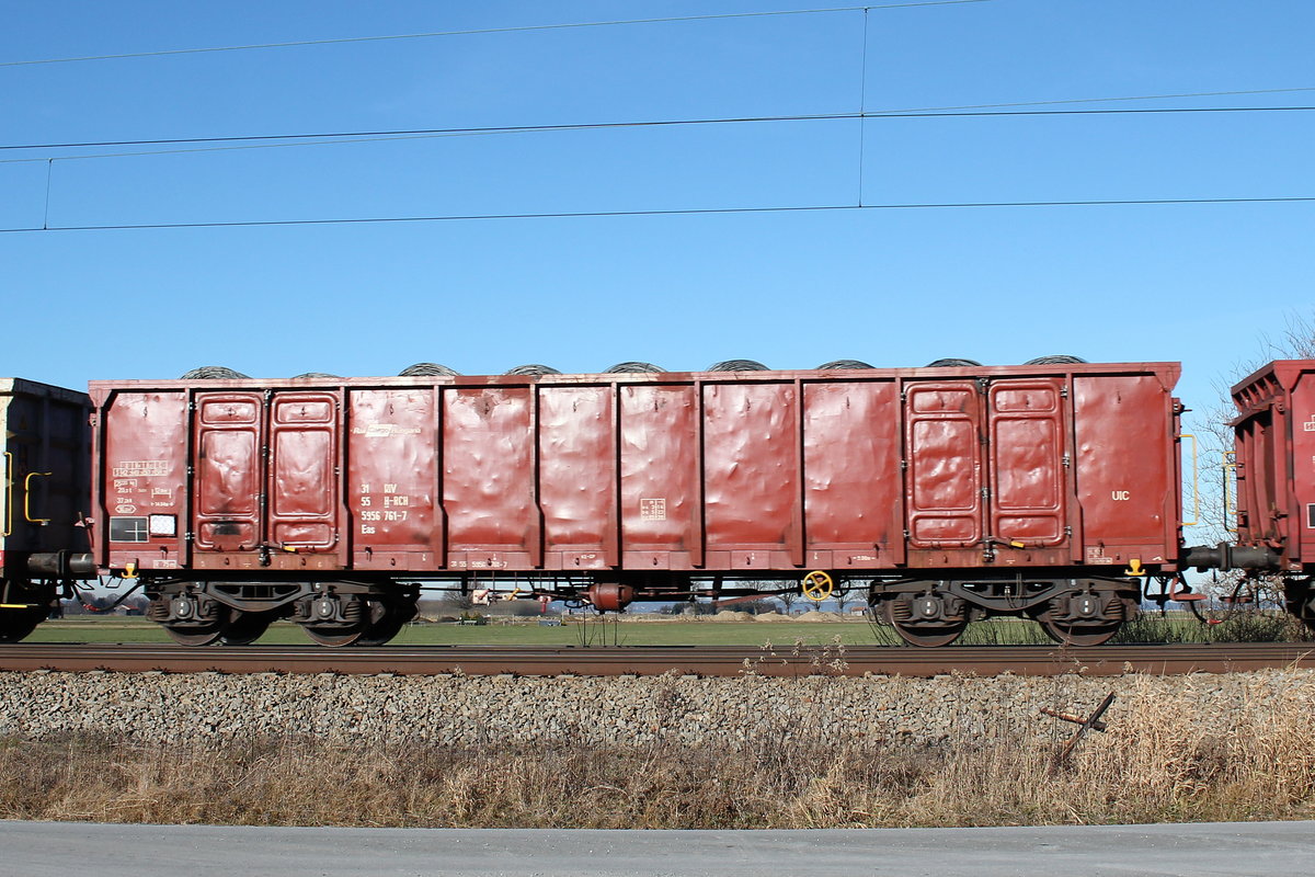 5956 761-7 (Eas) von  Rail Cargo Hungaria  am 10. Dezember 2016 bei bersee.