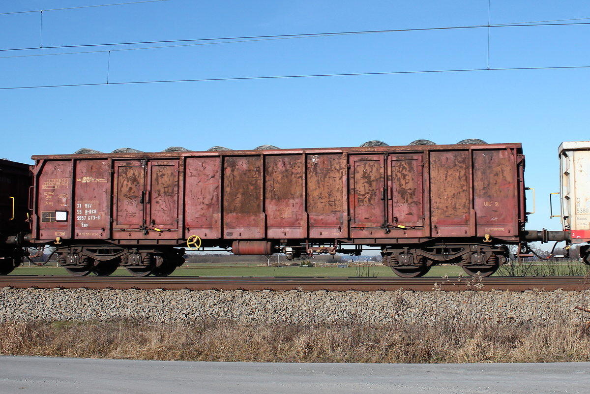 5957 673-3 (Eas) von  Rail Cargo Hungaria  am 10. Dezember 2016 bei bersee.